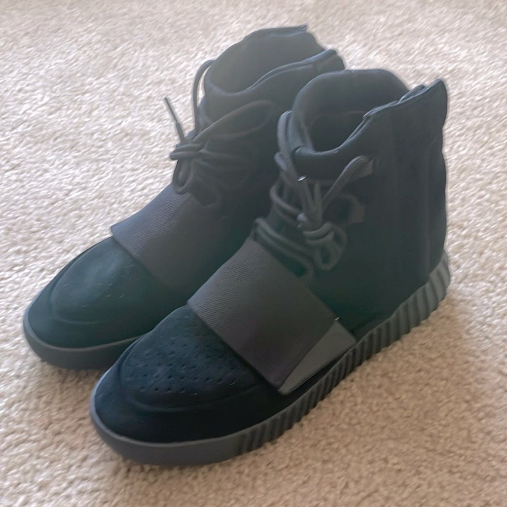 ADIDAS YEEZY 750, black, sz 12, worn once, make an offer! 10/10 condition! Rare!